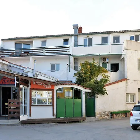 דירה Helena מורטר